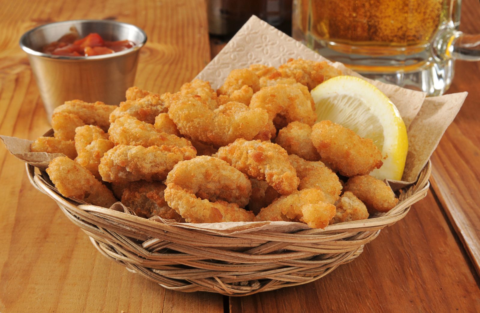This seafood restaurant serves baskets of fried shrimp
