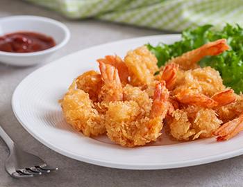 Fresh fried shrimp with cocktail sauce